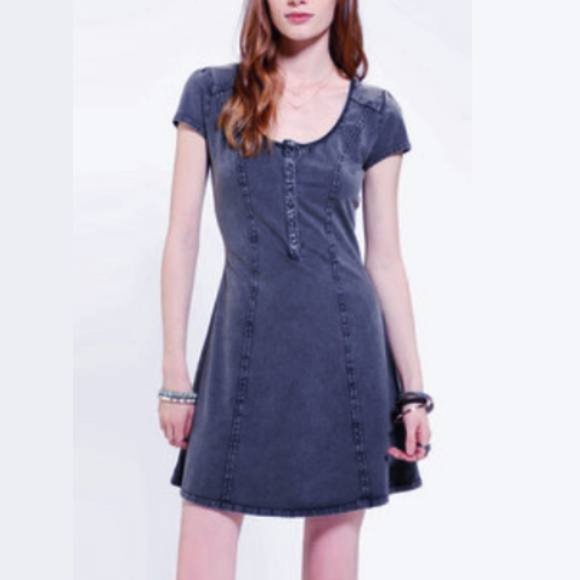 Urban Outfitters BDG Blue Acid Wash Henley T-Shirt Dress - Picture 1 of 5